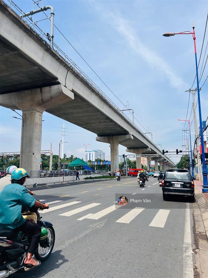 Đất biệt thự ngay ga metro kcnc  172m2( 8*21.5)  nơi ở nghỉ dưỡng lý tưởng thuận tiện đi lại
