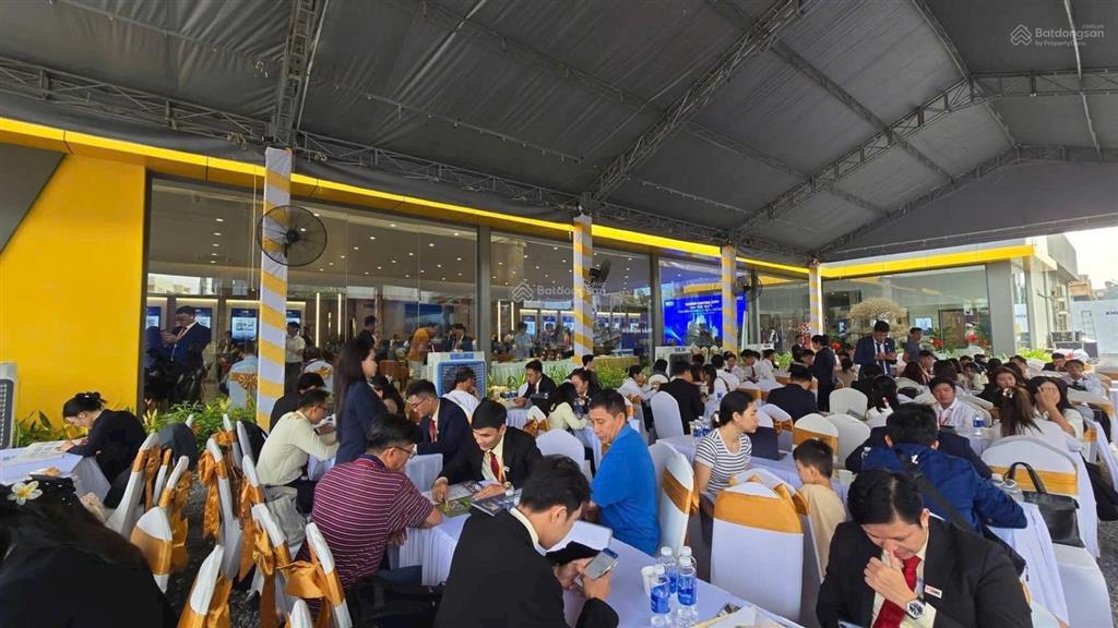 Bán căn góc 2pn 2wc bcons center city tháp gateway  chỉ thanh toán 5% (161 tr) ký hđ
