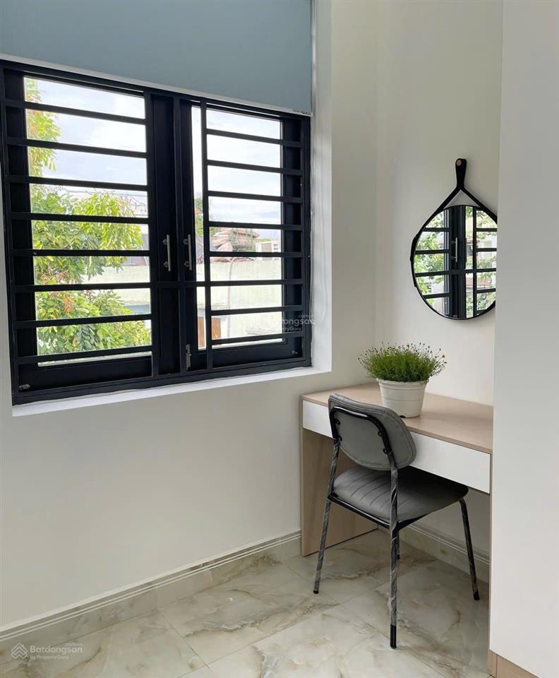 Cho thuê căn hộ 1 phòng ngủ ban công ngay chợ tân định quận 1