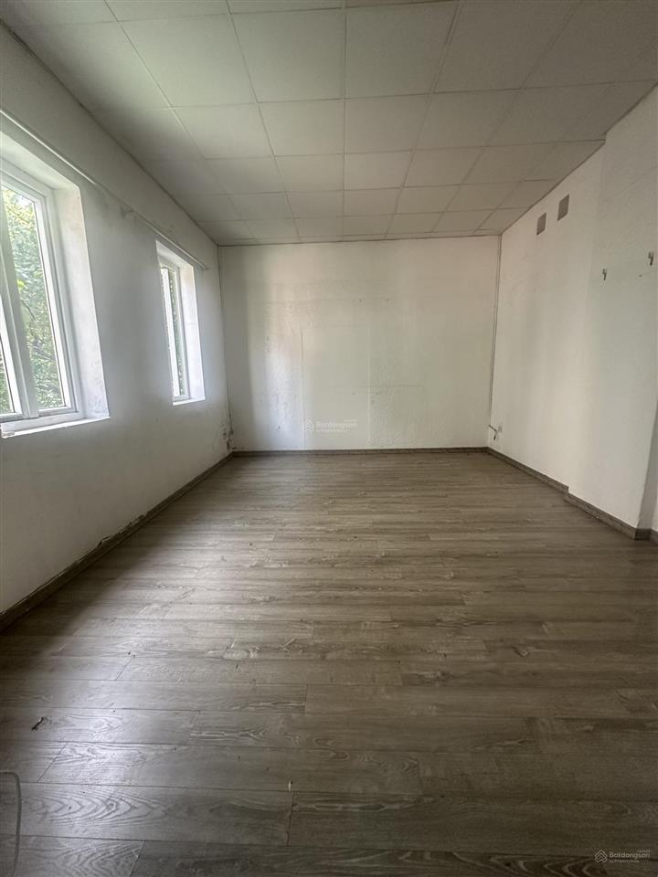 Bán nhà phố bà triệu, phường hai bà trưng hà nội, dt 20m2 xây 3 tầng, 2,8 tỷ, đt 0983 834 ***