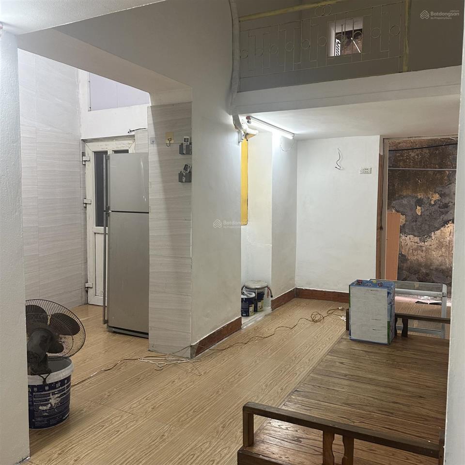 Cho thuê nhà tại 105 phố bà triệu 30m2 1 tầng + gác xép, 5 triệu / tháng, đt 0983 834 ***. đoàn diện