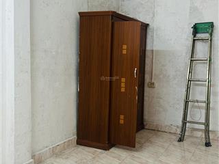 Cho thuê nhà riêng phố bà triệu, dt 15m2, 2 tầng, vệ sinh khép kín, giá 3 triệu/tháng, đt 09838342