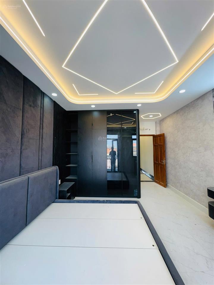 Cặp siêu phẩm thang máy xịn 1 sẹc hương lộ 2