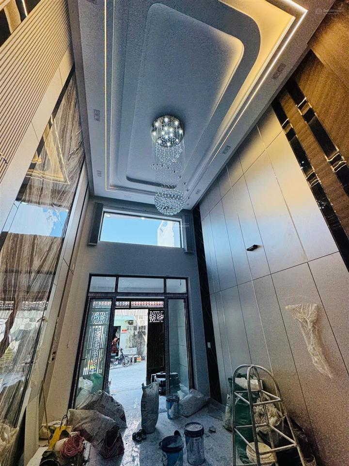 Cặp siêu phẩm thang máy xịn 1 sẹc hương lộ 2