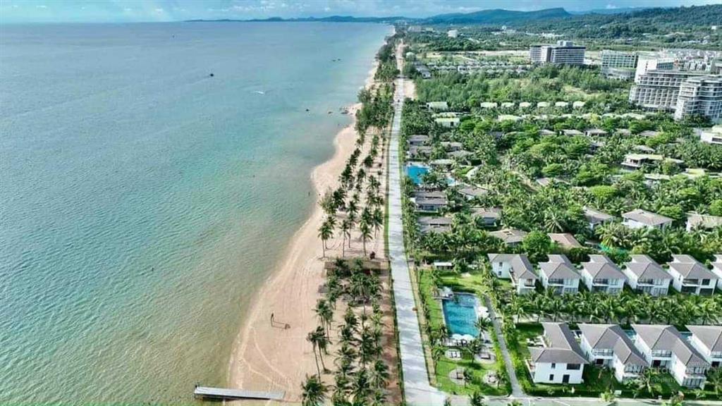 Cần chuyển nhượng cặp biệt thự paris villas siêu vip ngay góc ngã tư trục đường 24m.  0939 439 ***