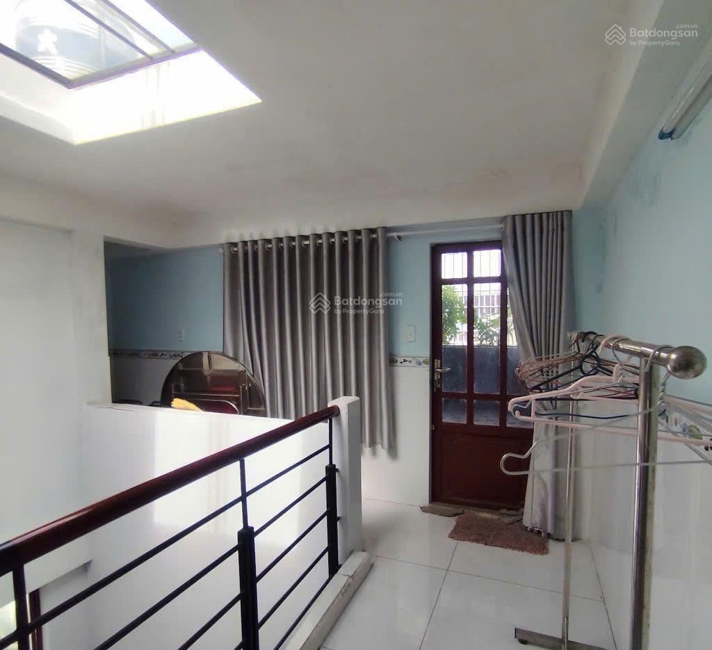 Nhà đẹp quận 8  dt 95m2 mặt tiền đường rộng  giá chỉ 11 tỷ