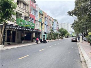 Nhà đẹp quận 8  dt 95m2 mặt tiền đường rộng  giá chỉ 11 tỷ