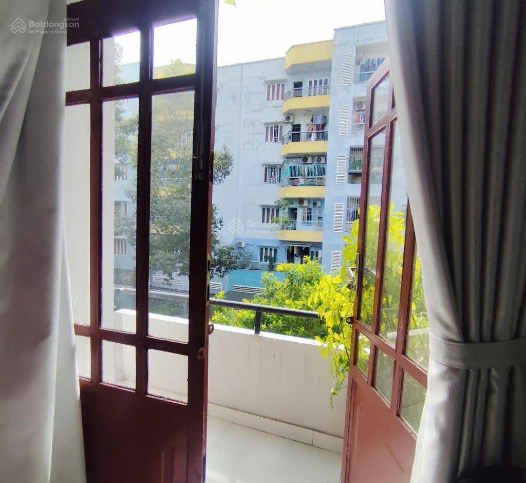 Nhà đẹp quận 8  dt 95m2 mặt tiền đường rộng  giá chỉ 11 tỷ