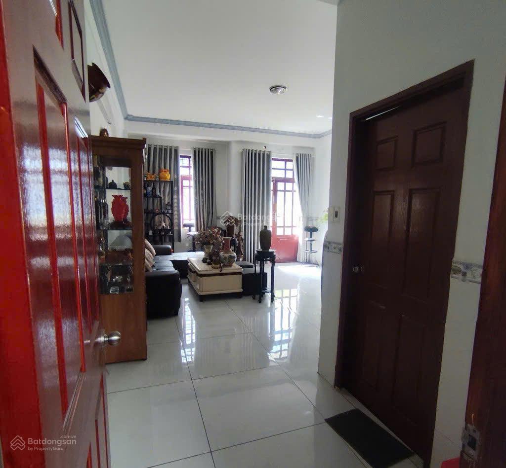 Nhà đẹp quận 8  dt 95m2 mặt tiền đường rộng  giá chỉ 11 tỷ