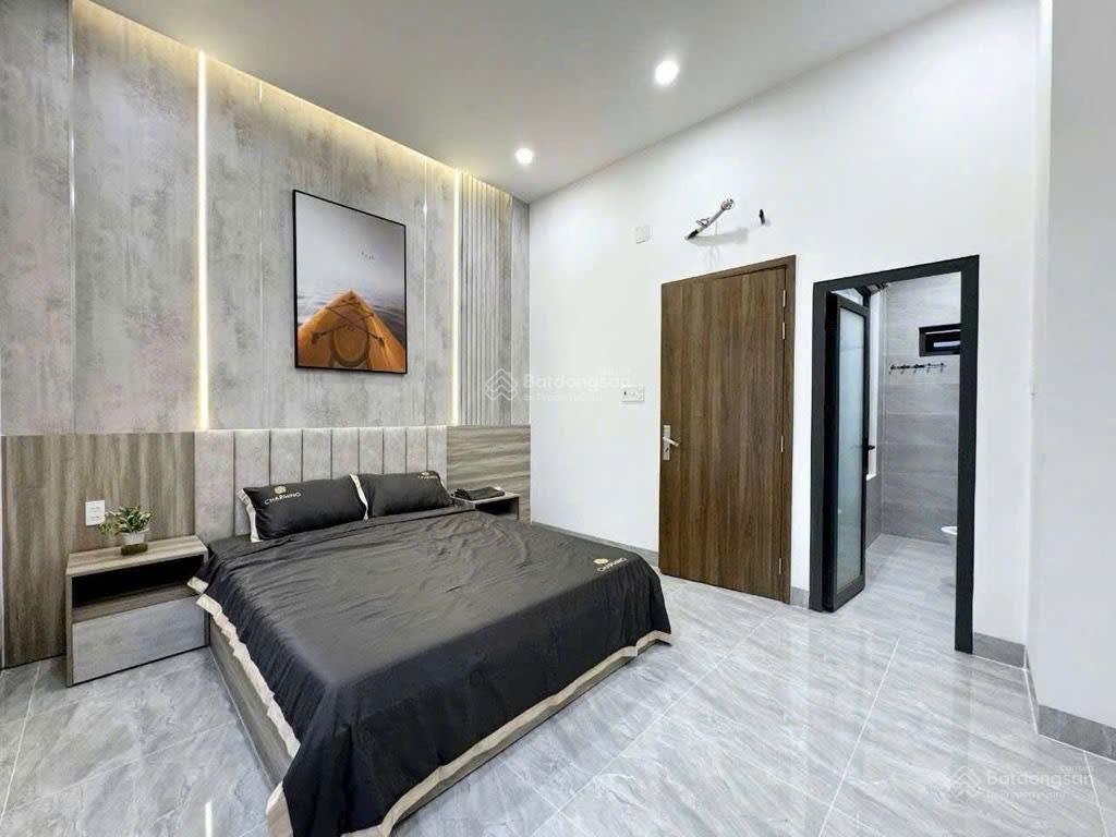 Nhà đẹp quận 7  tặng nội thất sang trọng  72m2  an ninh  giá chỉ 7 tỷ 8