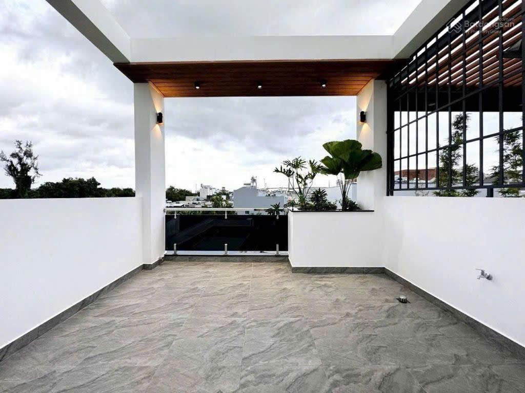 Nhà đẹp quận 7  tặng nội thất sang trọng  72m2  an ninh  giá chỉ 7 tỷ 8