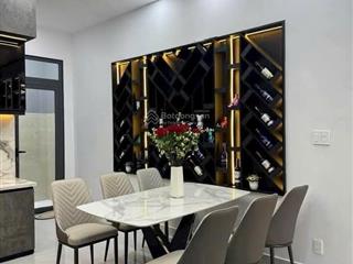 Nhà đẹp tặng full nội thất ở ngay  quận 7  hẻm xe hơi  chỉ 7tỷ99