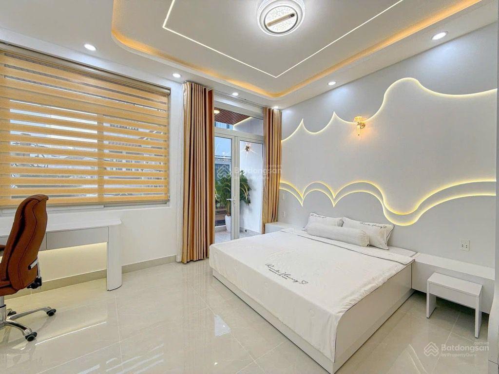 Nhà quận 7 thiết kế sang trọng  đường xe hơi tiếp giáp huỳnh tấn phát  giá chỉ 9 tỷ 99