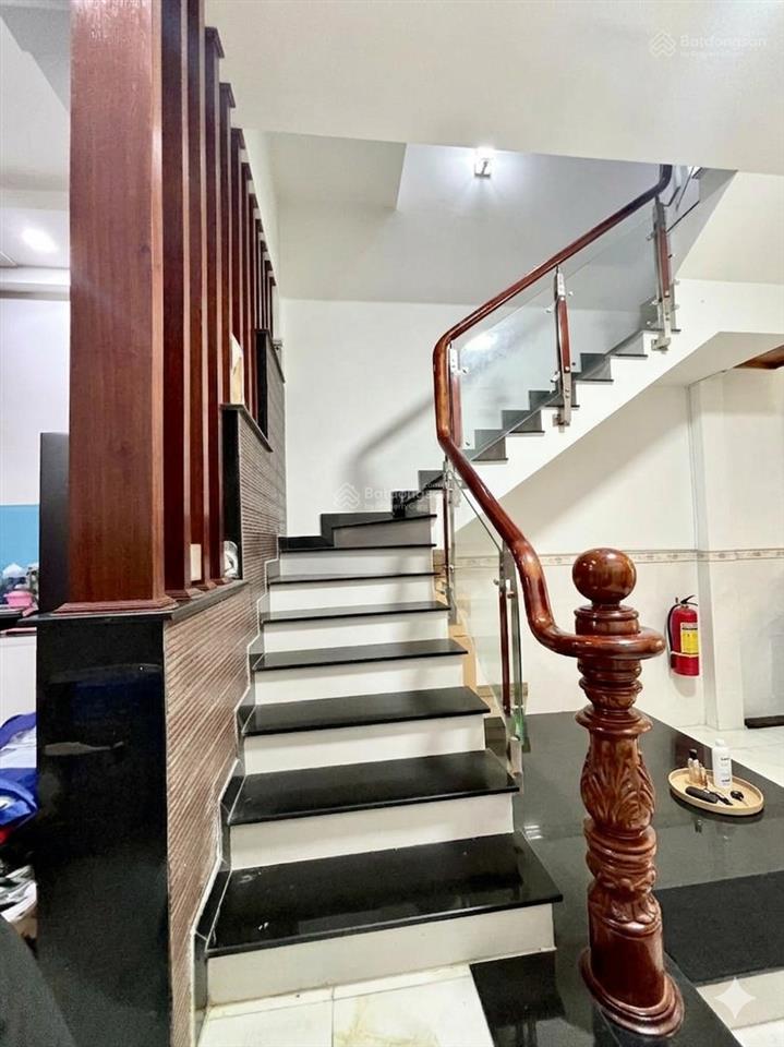 Nhà giá rẻ q8  đ.an dương vương  dt 62m2  giá chỉ 7ty2