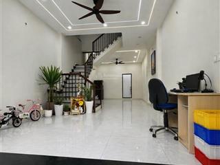 Nhà q8 mới đẹp  đường 10m dt 67.2m2  kdc phú lợi đường phạm thế hiển