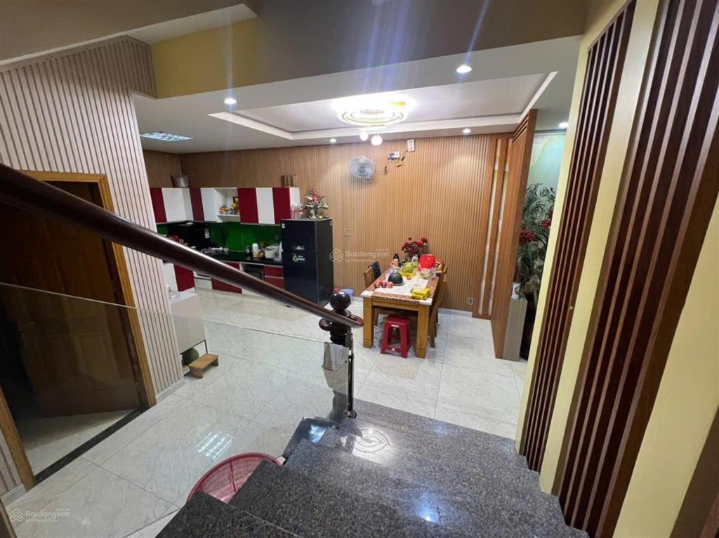Nhà đường phú định quận 8  dt 133m2  giá rẻ chỉ 8tỷ4  tặng nội thất xịn