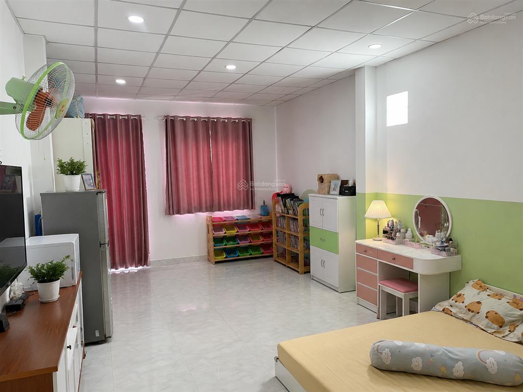 Bán nhà riêng quận 7  đang kinh doanh có dòng tiền tốt  khu đông dân cư  giá chỉ 8ty6