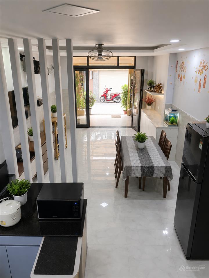 Bán nhà riêng quận 7  đang kinh doanh có dòng tiền tốt  khu đông dân cư  giá chỉ 8ty6