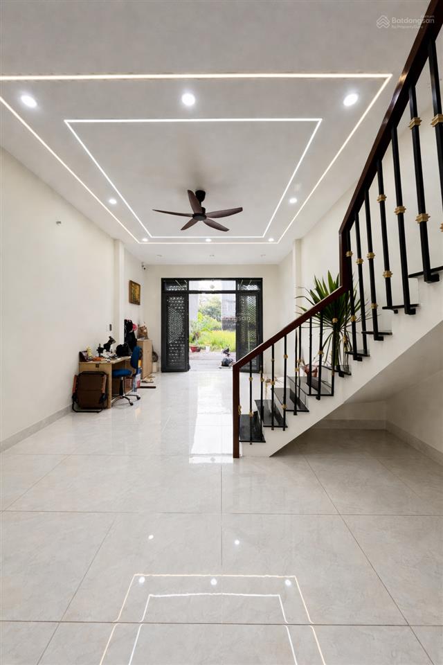 Nhà quận 8 mới đẹp  đường 10m, dts 153m2  kdc phú lợi đường phạm thế hiển