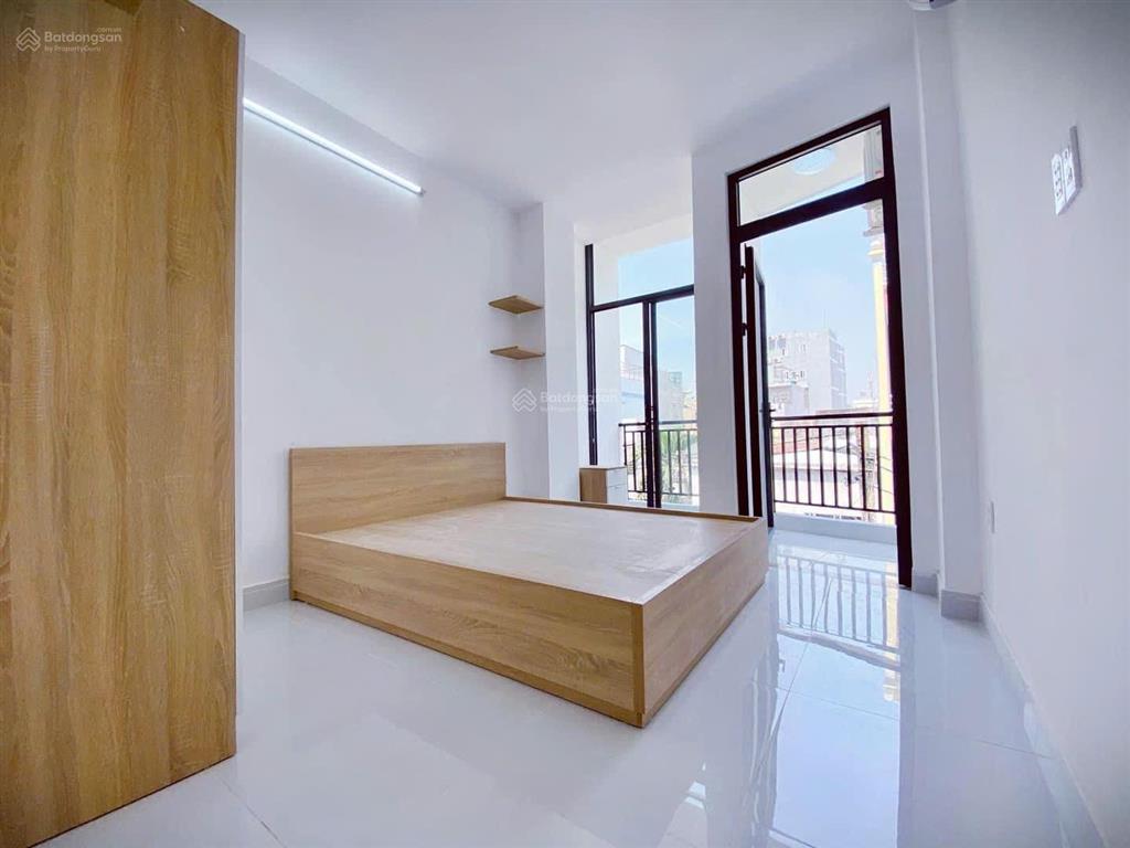 Cho thuê phòng ban công, máy giặt riêng, cho nuôi pet, tại cách mạng tháng tám