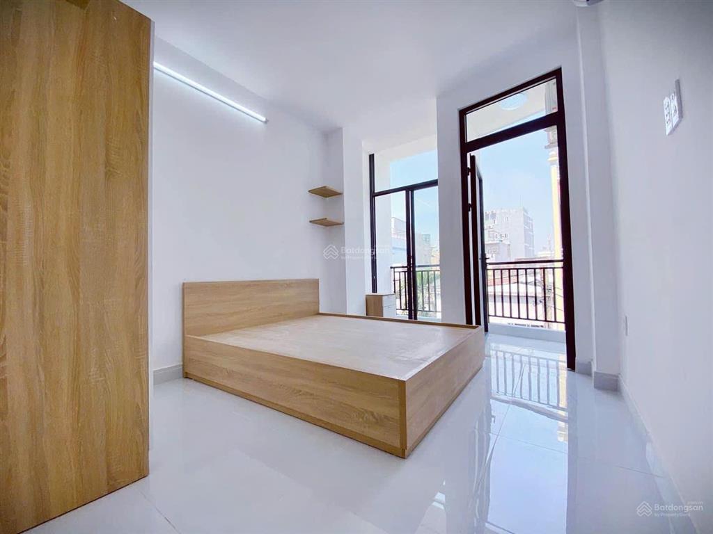 Cho thuê phòng ban công, máy giặt riêng, cho nuôi pet, tại cách mạng tháng tám