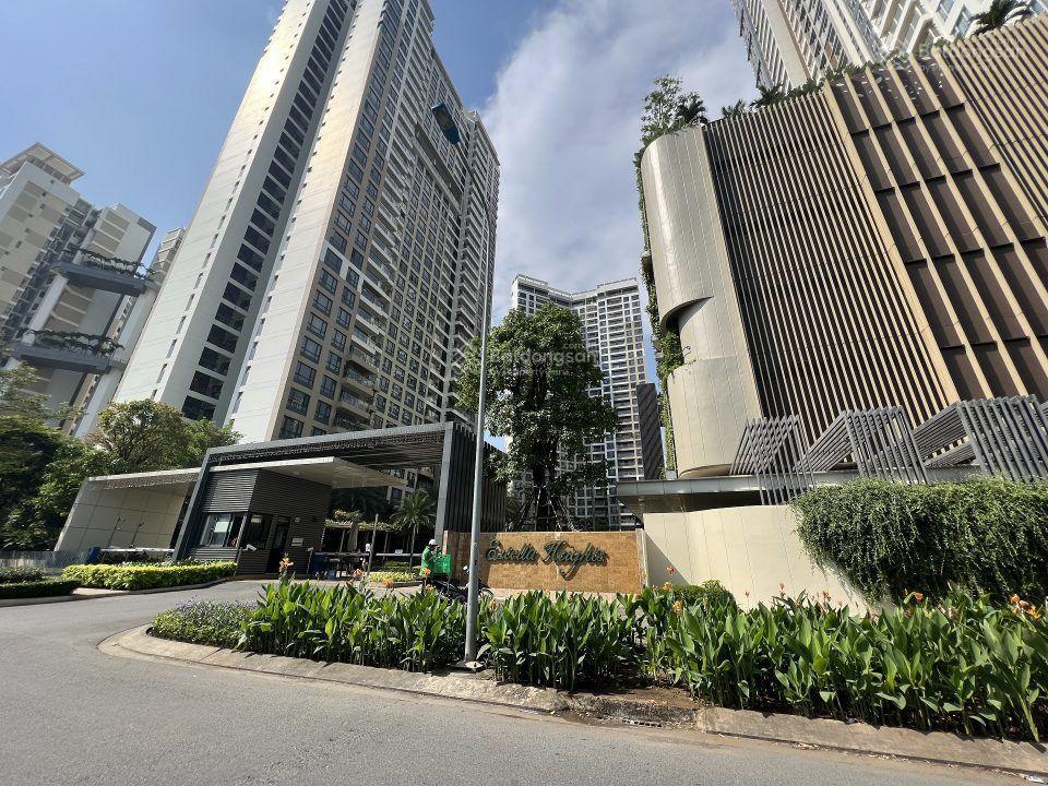 Kẹt tiền bán gấp ch estella heights, nội thất cơ bản. chính chủ xem nhà,  ngay 0902 589 ***