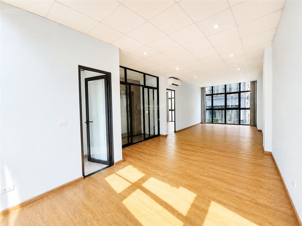 Siêu giảm giá vp 80m2 tại ngõ 106 hoàng quốc việt giá chỉ 10,5 triệu/tháng