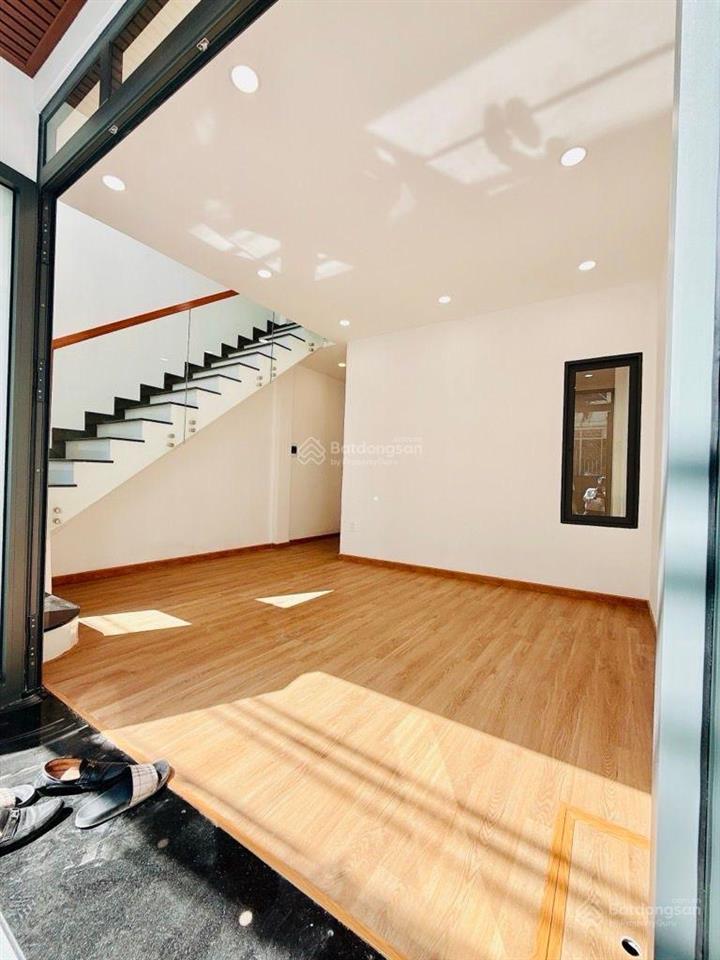 Bán nhà quận 4 siêu phẩm đoàn văn bơdt đẹp 4,7m x 14m hẻm 1/ gần mặt tiền hẻm hơn 4m