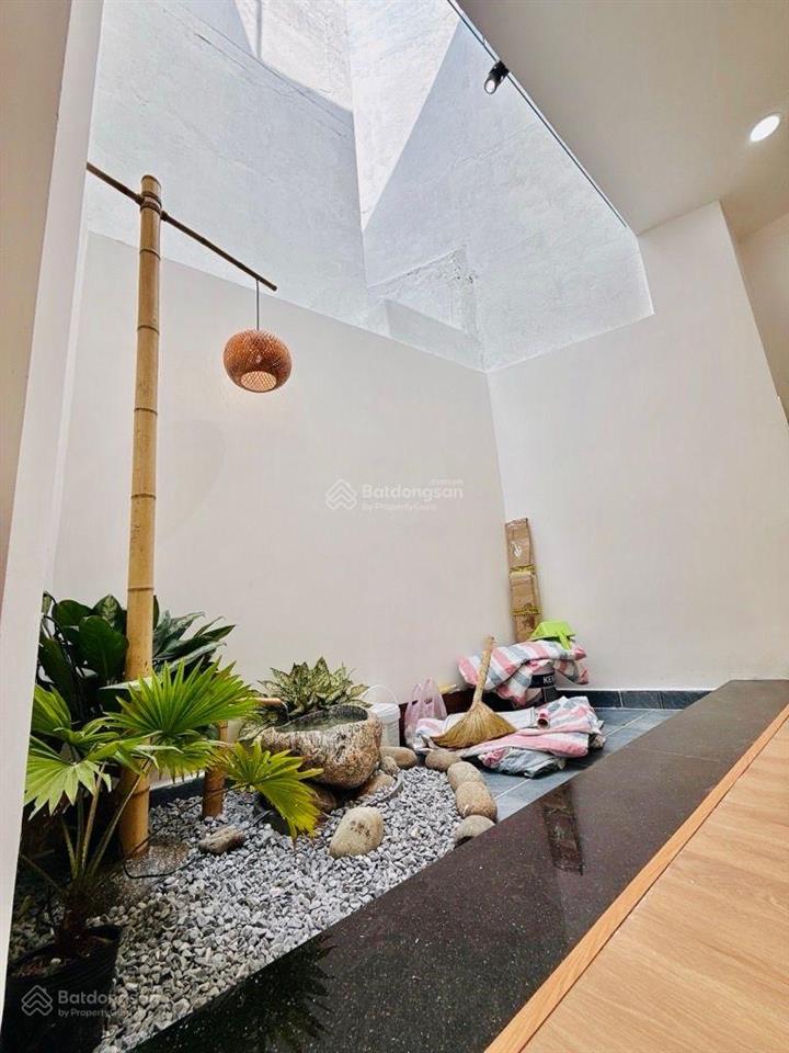 Bán nhà quận 4 siêu phẩm đoàn văn bơdt đẹp 4,7m x 14m hẻm 1/ gần mặt tiền hẻm hơn 4m