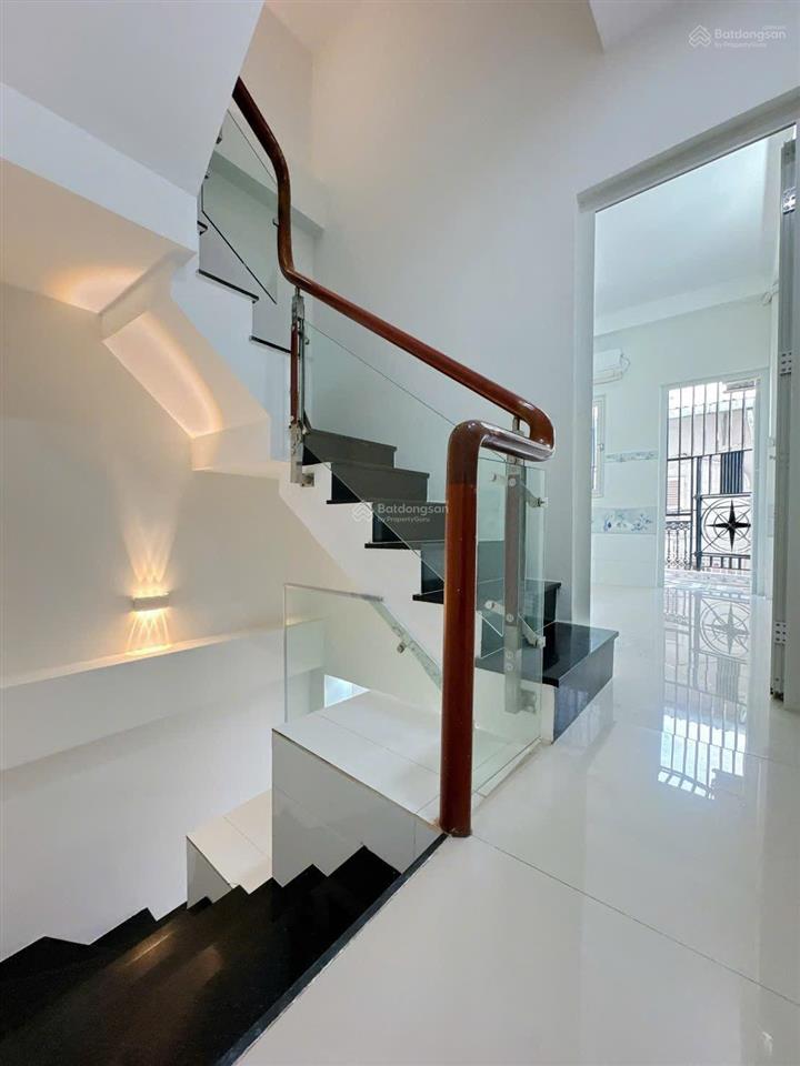 Chính chủ kế hẻm xe tải  ngay himlam q7  4 tầng đúc thật  hoàn công đủ chỉ 4.95 tỷ