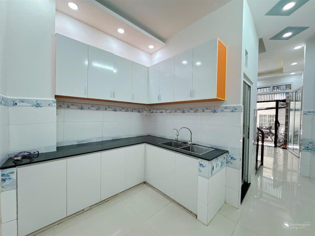 Chính chủ kế hẻm xe tải  ngay himlam q7  4 tầng đúc thật  hoàn công đủ chỉ 4.95 tỷ