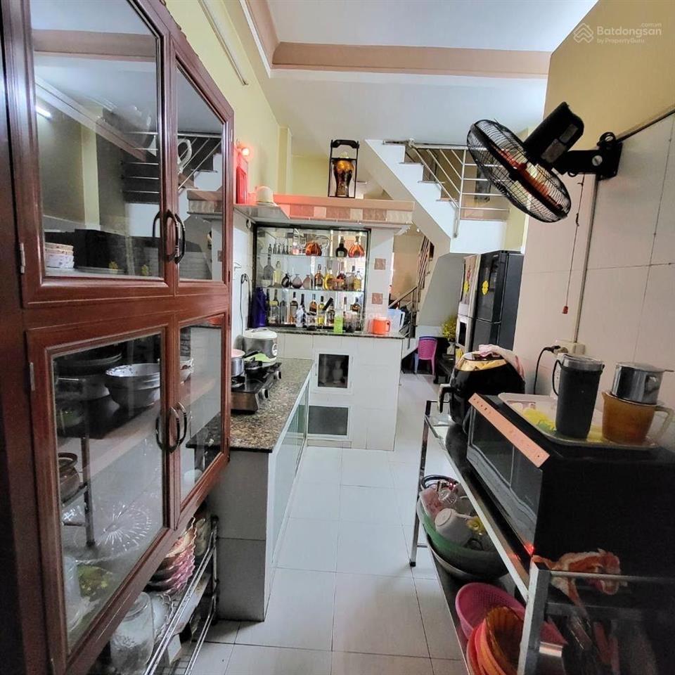 Hẻm đẹp  vị trí trung tâm  nở hậu  tôn thất thuyết  3 tầng  3 pn  cạnh trường đại học 5 tỷ tl