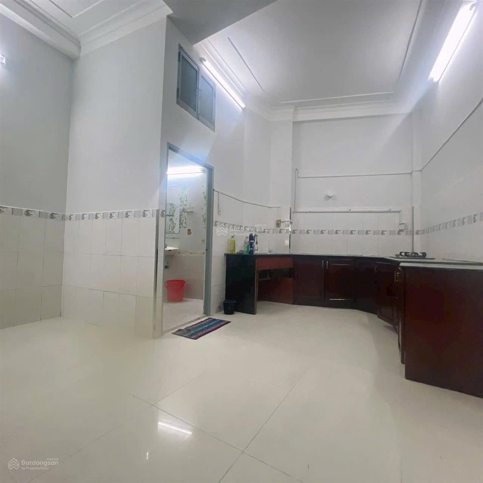 Bán nhà 03 tấm  khu vip bến vân đồn quận 4 khu vực hiếm bán  khu dân cư hiện hữu 100%