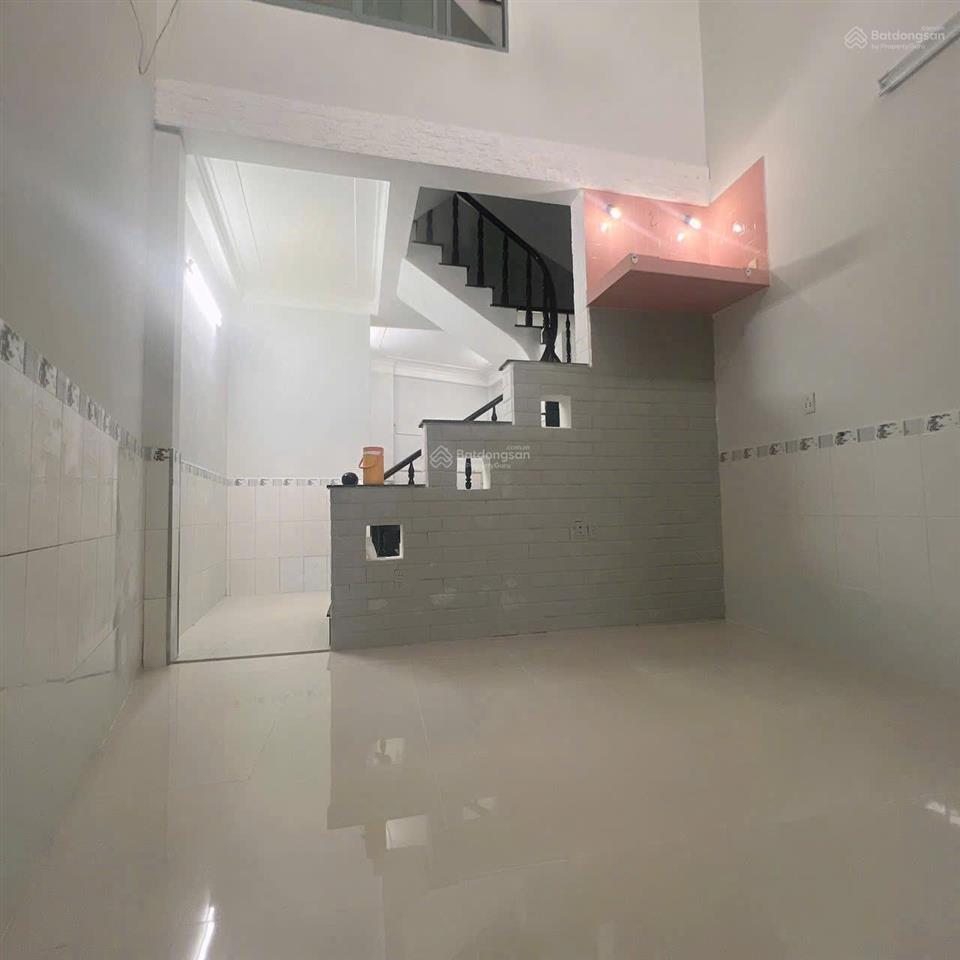 Bán nhà 03 tấm  khu vip bến vân đồn quận 4 khu vực hiếm bán  khu dân cư hiện hữu 100%