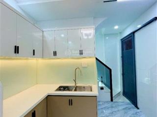 Đoàn văn bơ sát mặt tiền hoàng diệu 20m  khu phân lô đồng bộ chuẩn chỉnh hẻm to rộng 22m2 3 tầng