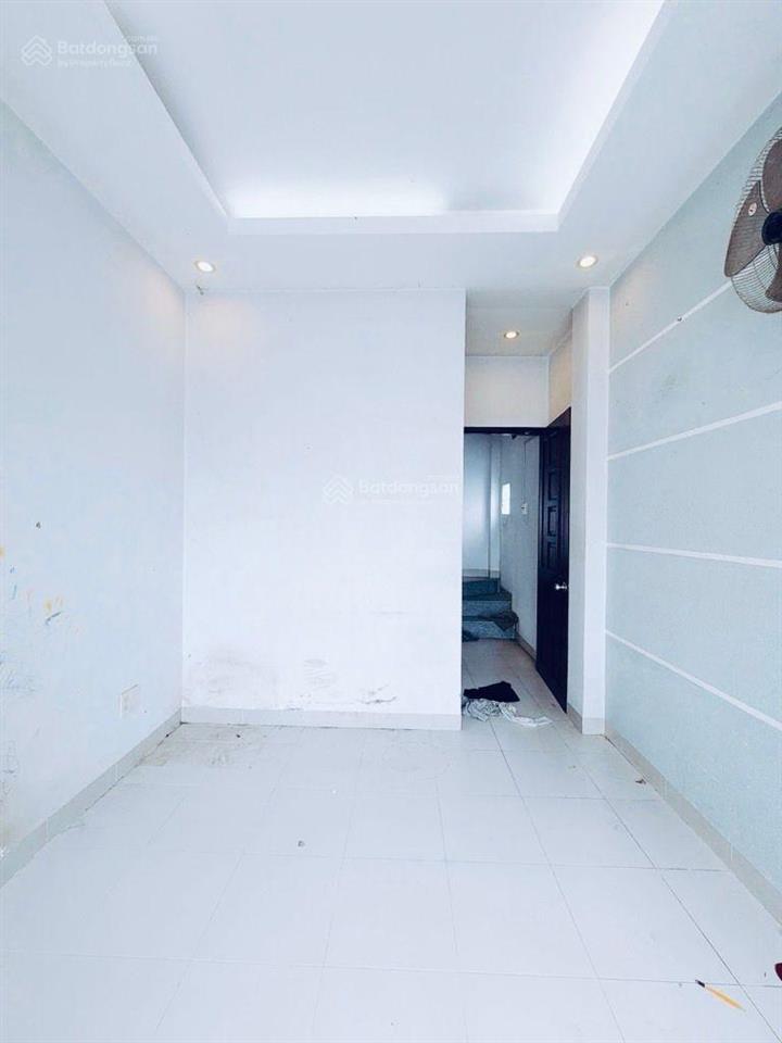Bán nhà quận 4 khu dân cư hiện hữu không quy hoạch 5 tầng chỉ 3 tỷ nhỉnh tlcc