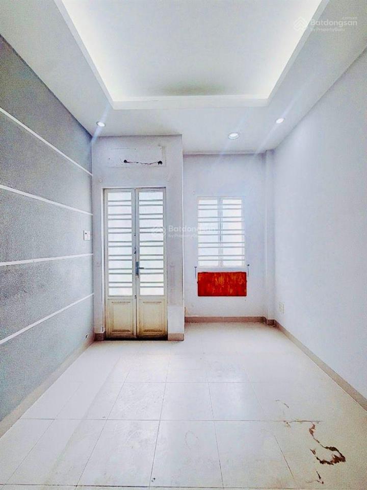 Bán nhà quận 4 khu dân cư hiện hữu không quy hoạch 5 tầng chỉ 3 tỷ nhỉnh tlcc