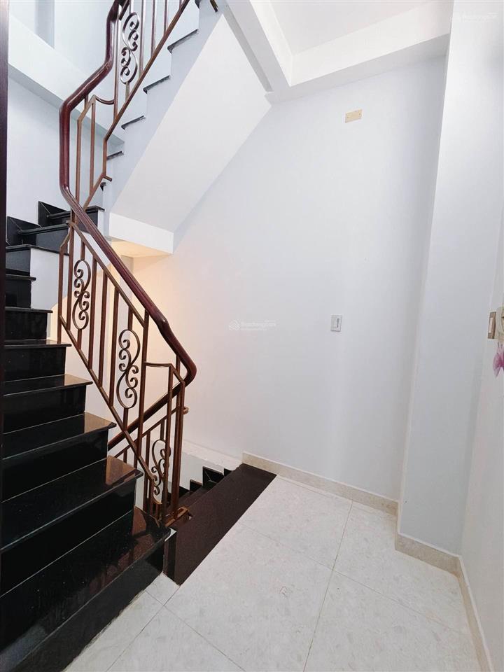Bán nhà đường số xe hơi tới nhà 106,2m2 5 tầng nhỉnh 7 tỷ tlcc