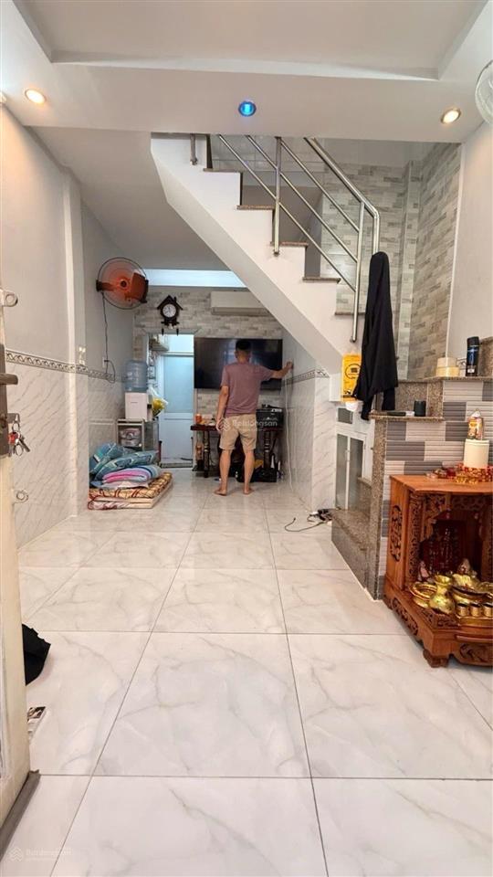 Bán nhà gần vĩnh khánh 2 tầng kdc 21m2 nhỉnh 2 tỷ nhỉnh tlcc