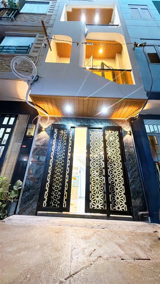 Chính chủ bán nhà khu 20 thước 4 tầng htn 4m gần hoàng diệu tiện di chuyển sang quận 1 5,6 tỷ tlcc