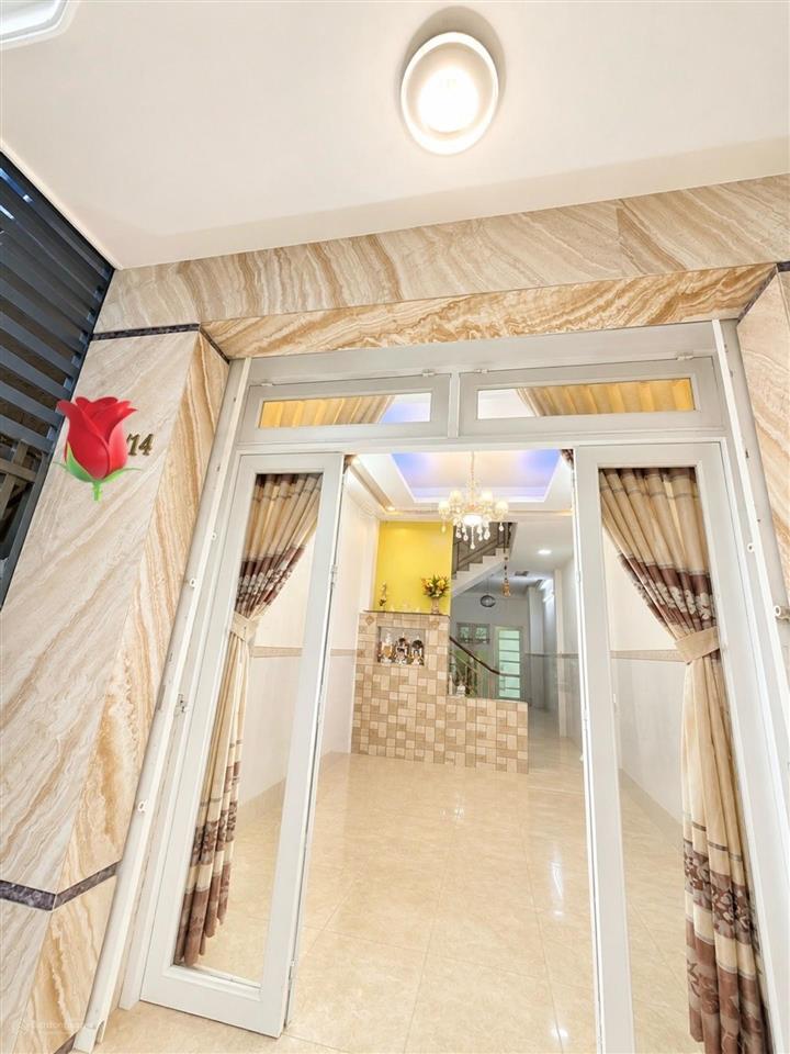 Chính chủ nguyễn khoái quận 4 gần trường gần quận 1 70m2 kdc hiện hữu 100tr/m2 đón cầu nguyễn khoái