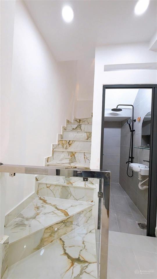 Bán nhà quận 4 mới 100% đoàn văn bơ  thông nguyễn tất thành khu dân cư hiện hữu 2,1 tỷ tlcc