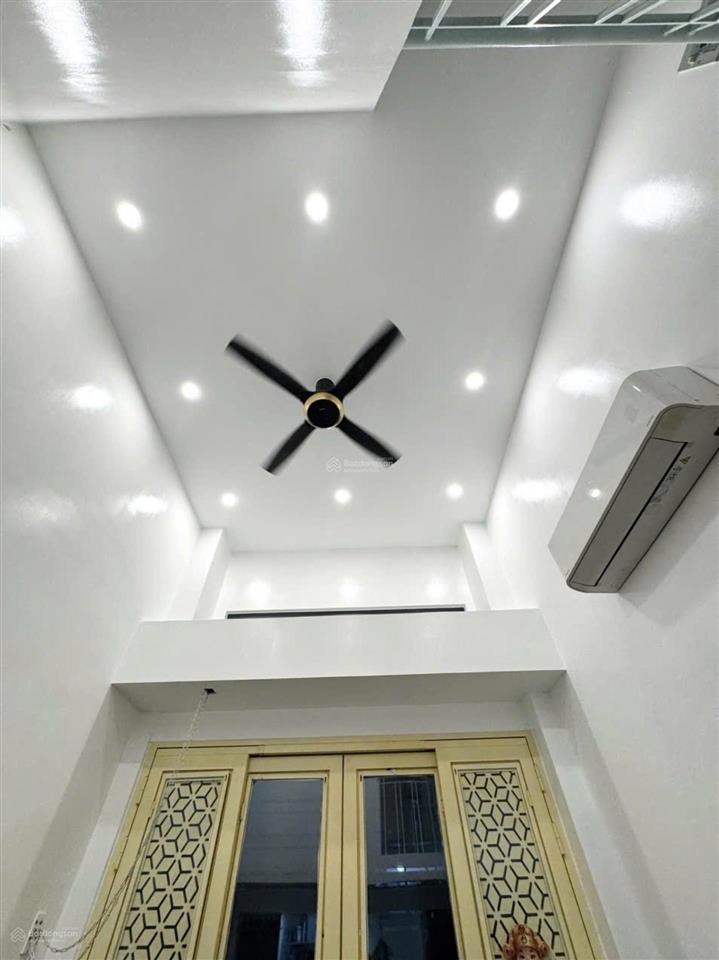 Khu vực hiếm bán chính chủ bến vân đồn quận 4 5 tầng 5pn khu dân cư hoàn công đủ 6,5 tỷ tlcc