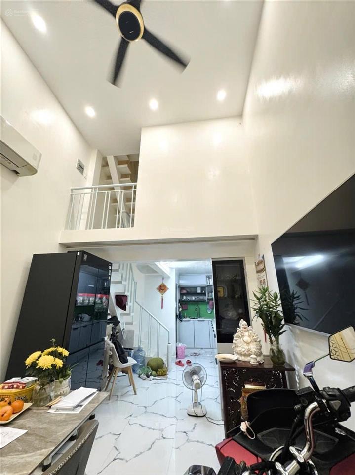 Khu vực hiếm bán chính chủ bến vân đồn quận 4 5 tầng 5pn khu dân cư hoàn công đủ 6,5 tỷ tlcc