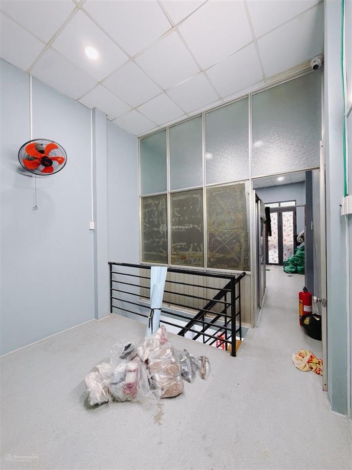 Chính chủ đang vay bank muốn bán gấp (100tr/m) nhà tôn đản quận 4 42,2m2 kdc giá chỉ 4,35 tỷ còn tl