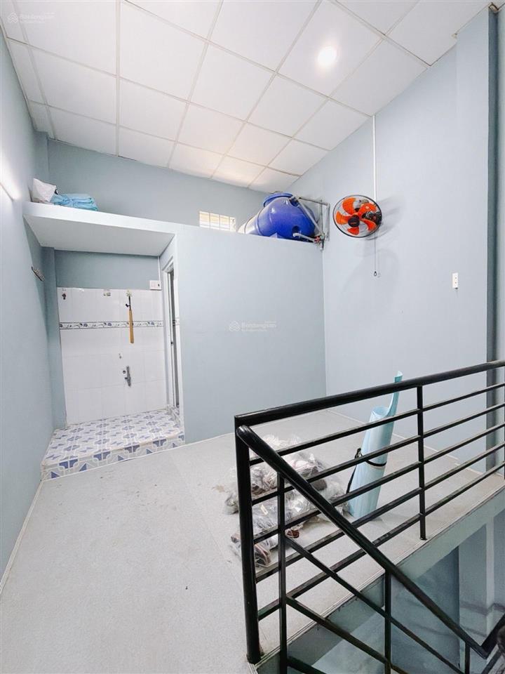 Chính chủ đang vay bank muốn bán gấp (100tr/m) nhà tôn đản quận 4 42,2m2 kdc giá chỉ 4,35 tỷ còn tl