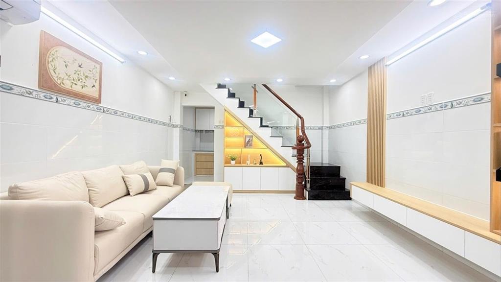 Chính chủ gửi bán nhà bùi văn ba quận 7 3 tầng ngang 4m hẻm 4m khd chỉnh trang 4,6 tỷ tlcc
