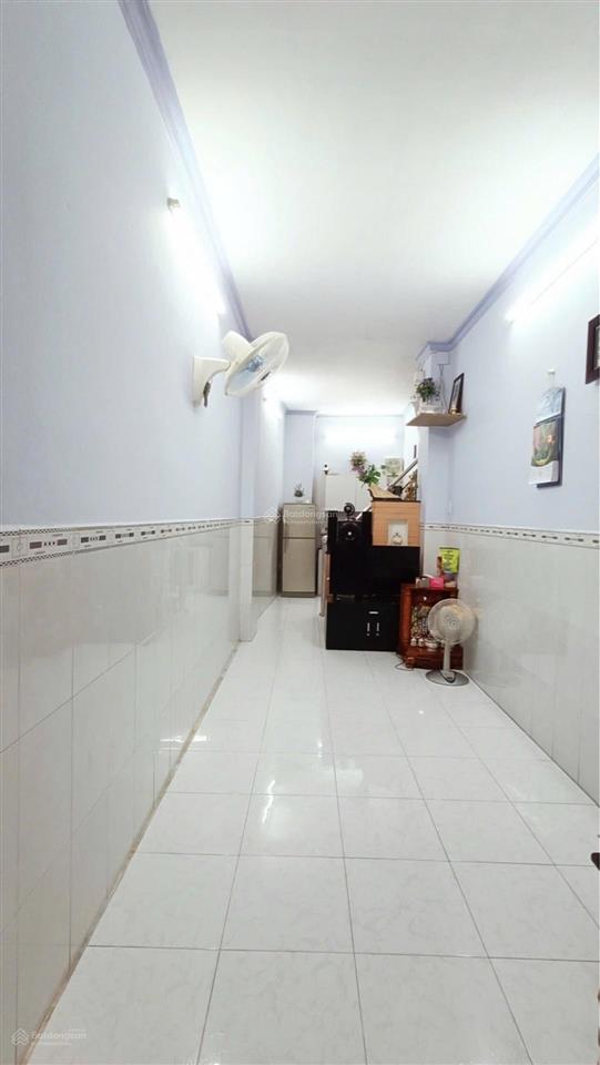 Nhà đoàn văn bơ 2 tầng 25m2 khu dân cư không quy hoạch gần chợ 200 gần tôn đản 2,7 tỷ còn tl