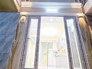 Nhà trung tâm quận 4 tôn đản thuận tiện qua lại quận 1,7 3 tầng 2pn cho 1 gd nhỏ tài chính thấp 3 t