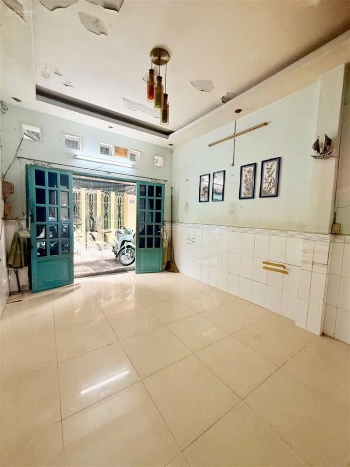 Nhà cũ đoàn văn bơ tt quận 5 33m2 hẻm 4m kdc hiện hữu tiện xây dựng 4 tầng gần chợ 3 tỷ nhỉnh tlcc